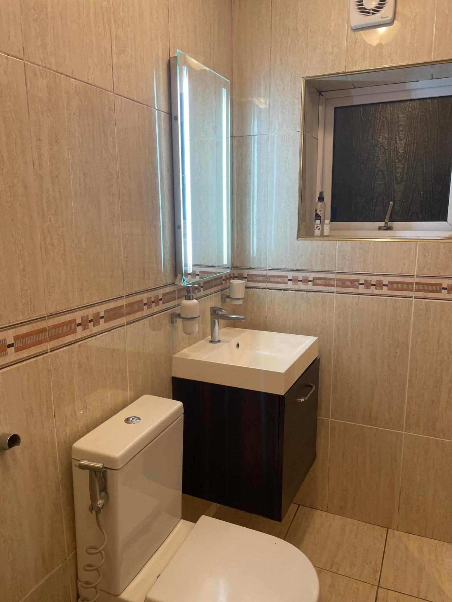 North London Studio Apartment Exterior photo